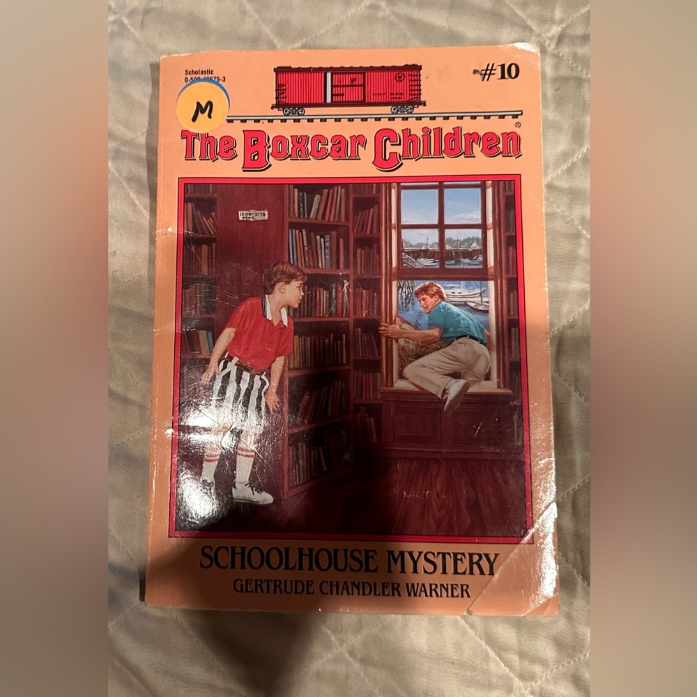 The boxcar children- schoolhouse mystery #10